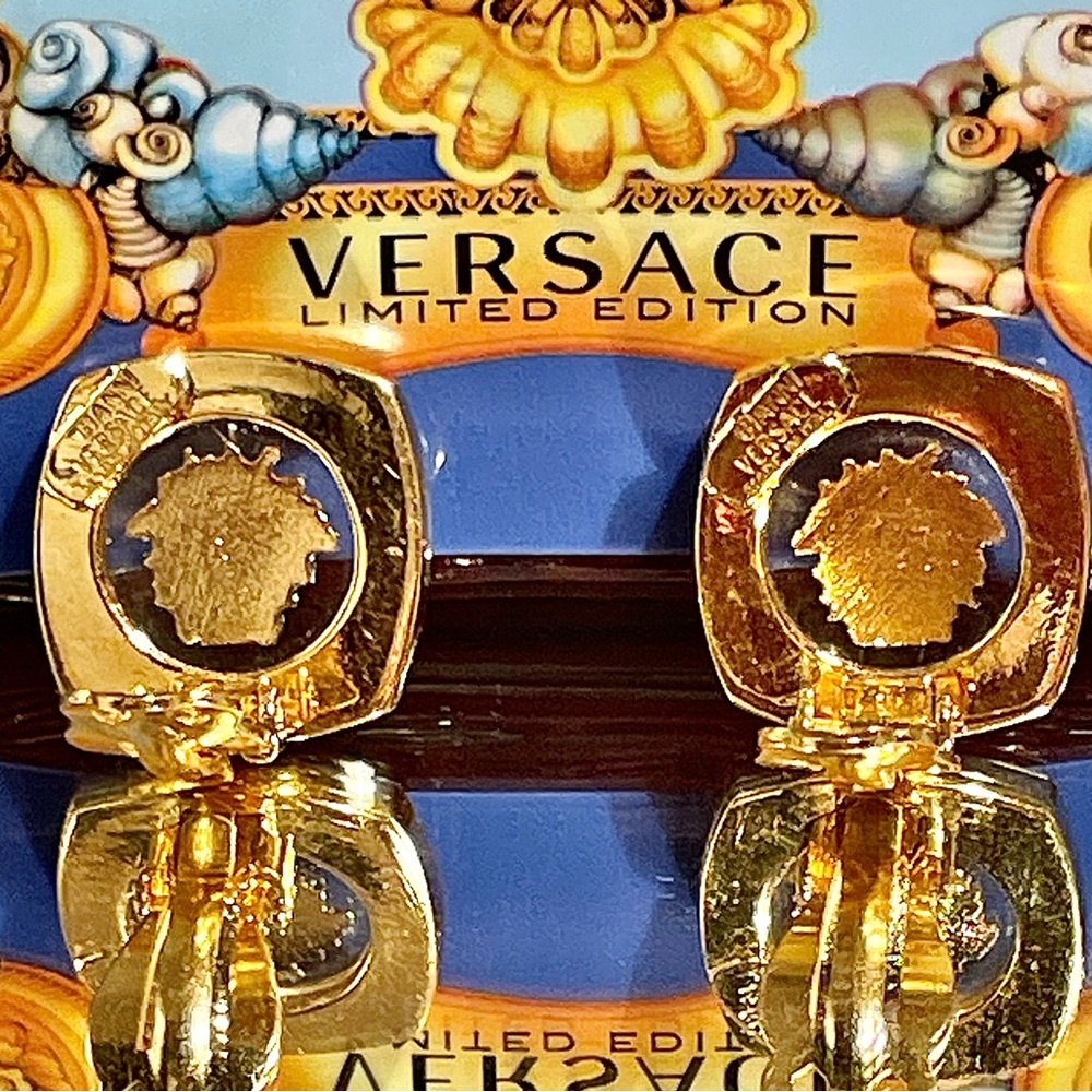 Gianni VERSACE Italy Gold Clip On Medusa Earrings Iconic Vintage Signed - Picture 6 of 6